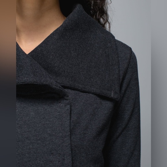 Lululemon Gratitude Wrap Heathered Black Jacket | Size 4 | PRELOVED!! EUC!! 🩶 - Picture 6 of 16